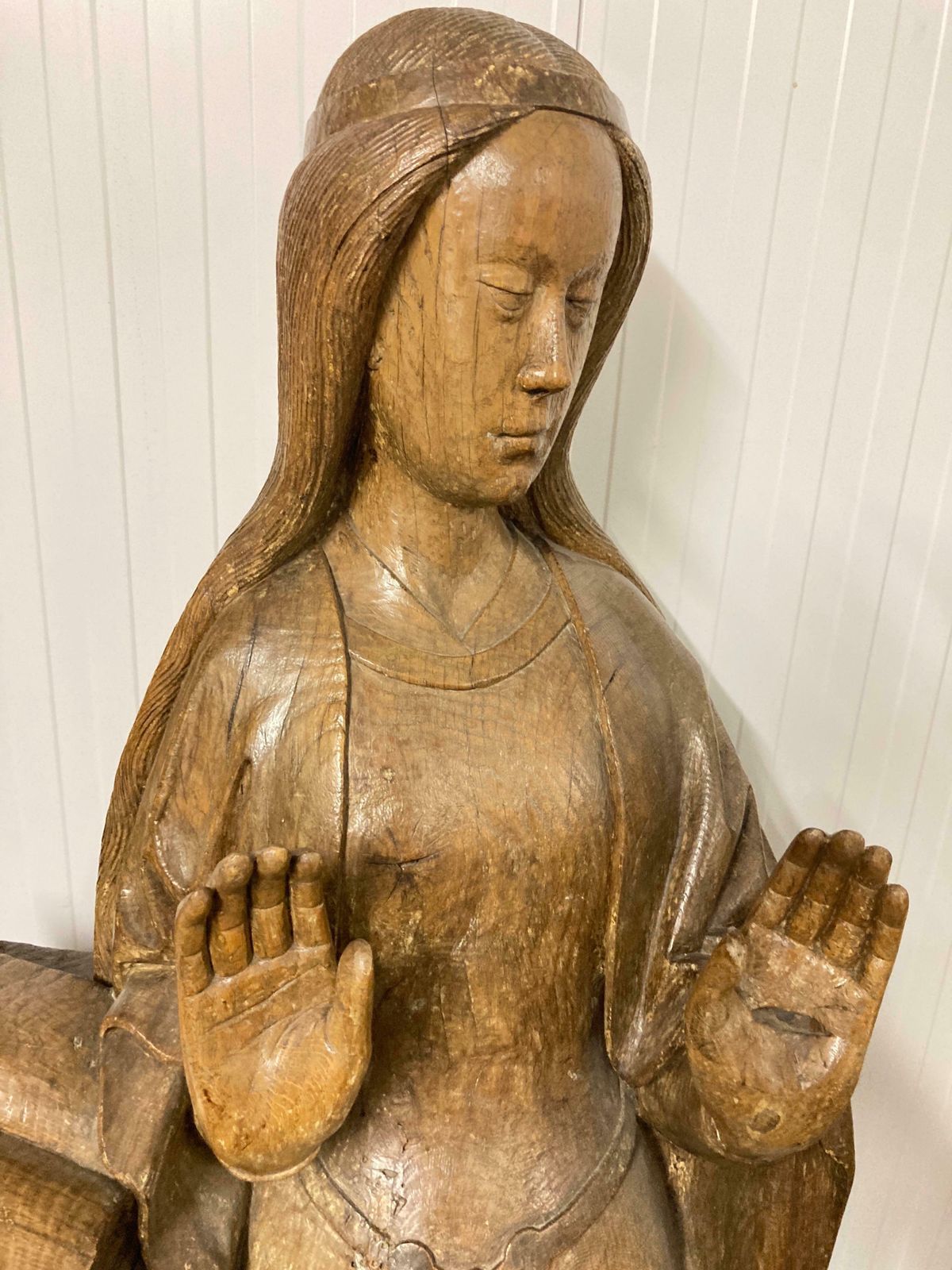 15th Century Gothic Carved Oak Statue – Virgin Of The Annunciation photo furniture
