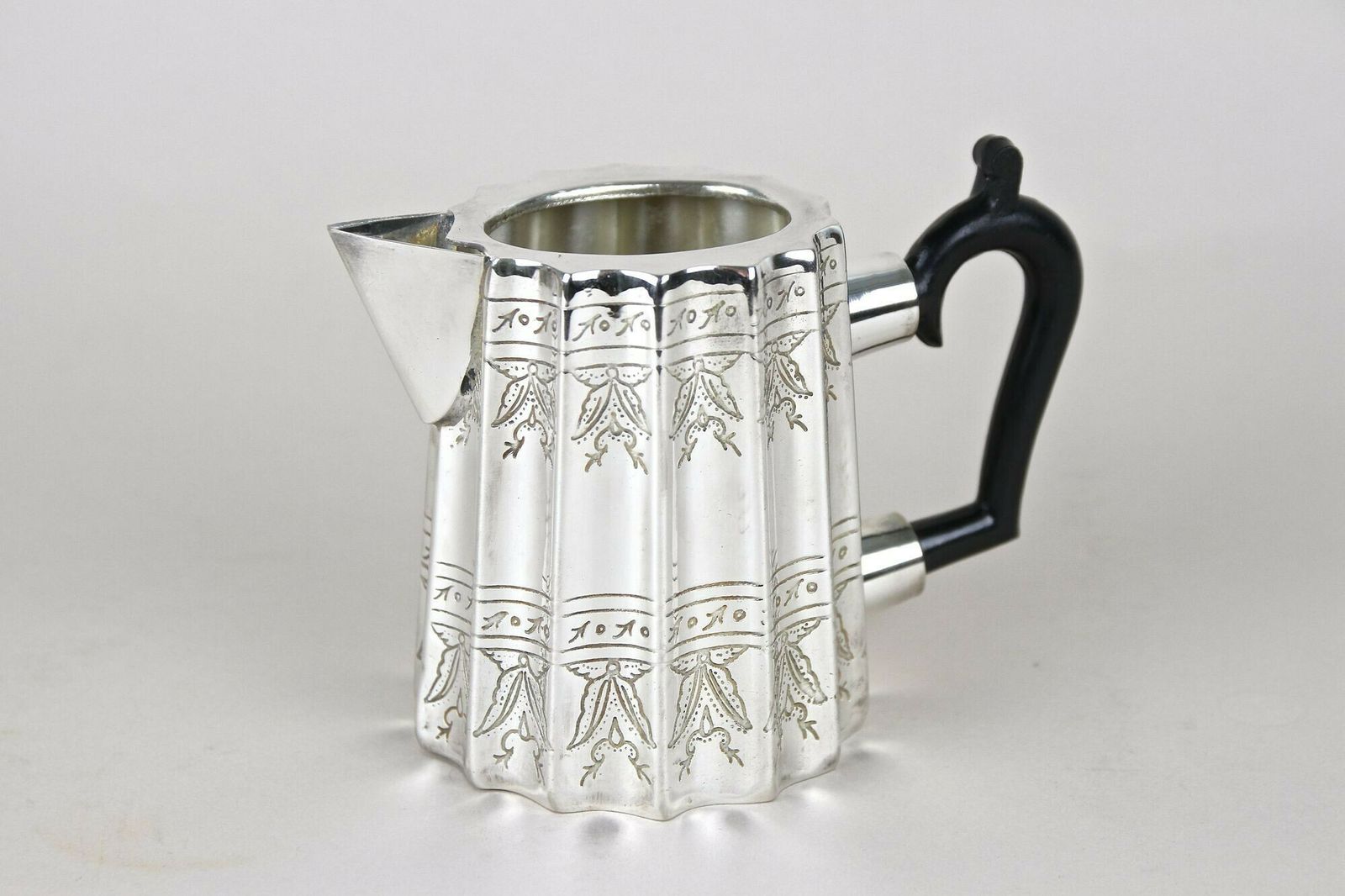 photo vinterior Silverplated Sheffield Coffee & Tea Service By Edward With Tray, Uk Ca. 1920