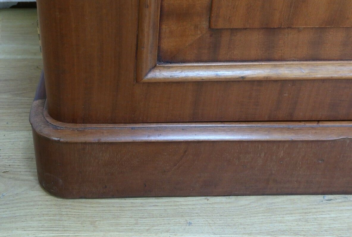 photo buy Victorian Mahogany Two Body Bookcase, England – Mid 19th Century