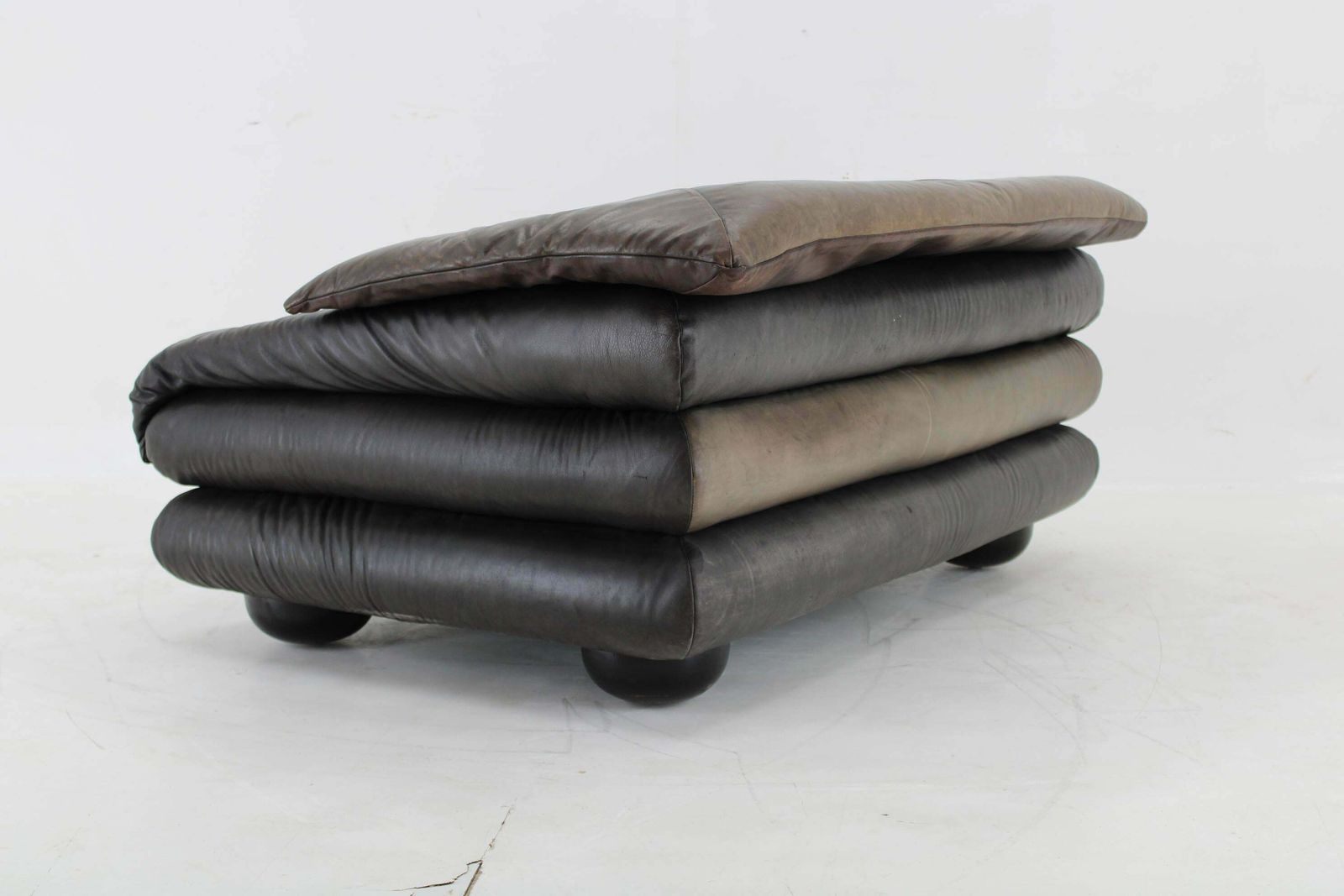 1970s Wiener Werkstätte Brutalist Letaher Adjustable Armchair photo vinterior