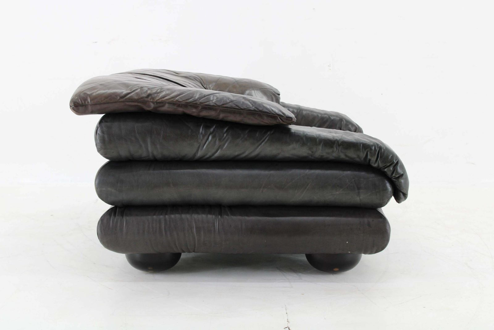 photo furniture 1970s Wiener Werkstätte Brutalist Letaher Adjustable Armchair
