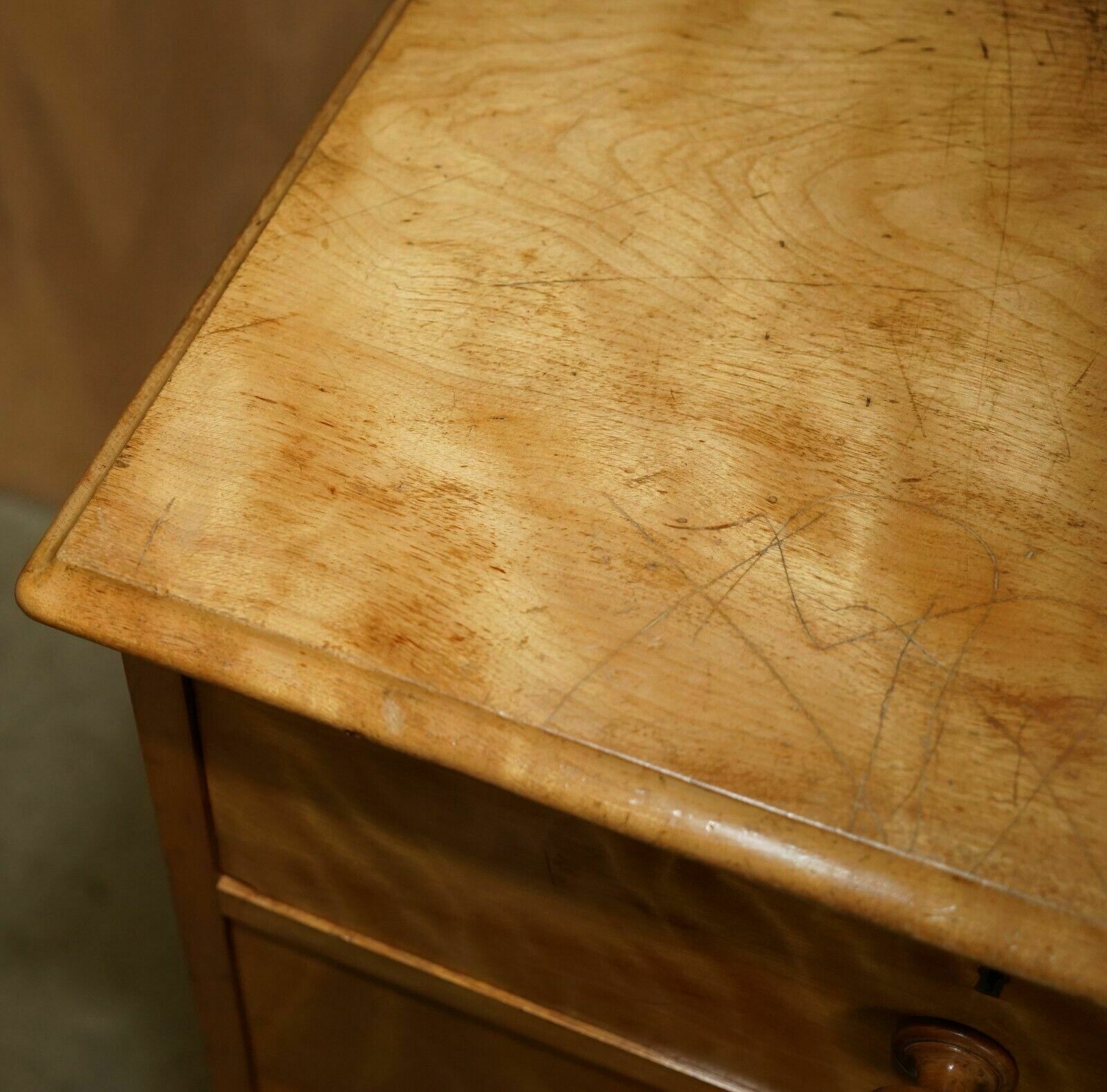 photo vintage Stunning Antique Victorian 1880 Satin Birch Holland & Son's Chest Of Drawers
