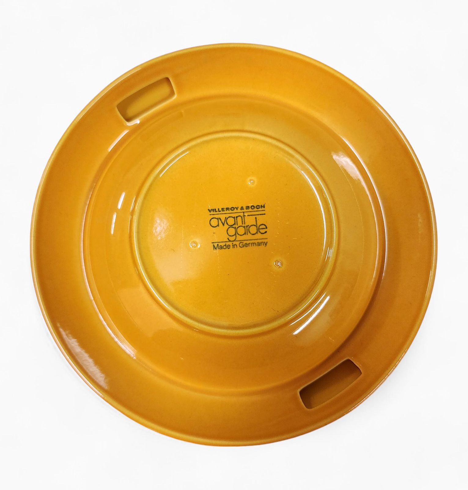 photo for sale 1970s Space Age Avant Garde Colorful Ceramic Tableware 19 Pieces Set 'La Boule' Designed By Helen Von Boch For Villeroy & Boch, Germany