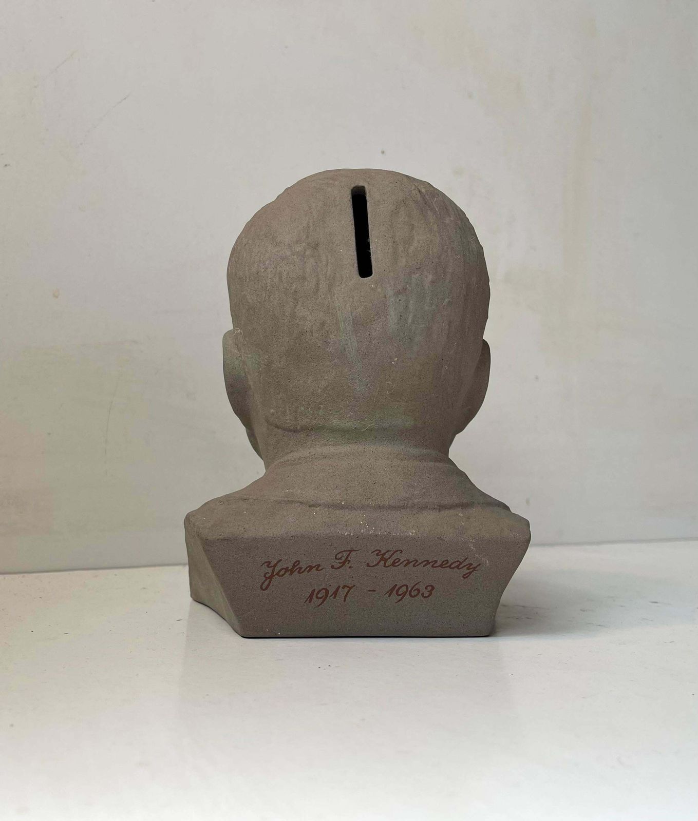 Vintage John F. Kennedy Ceramic Money Bank Bust, 1980 photo vinterior