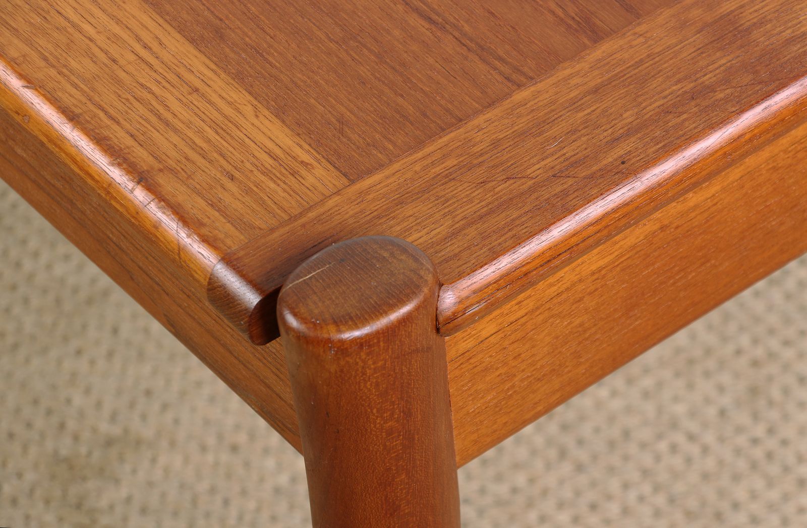 Table basse danoise carrée en teck, plateau réversible, 1960. photo 800.0