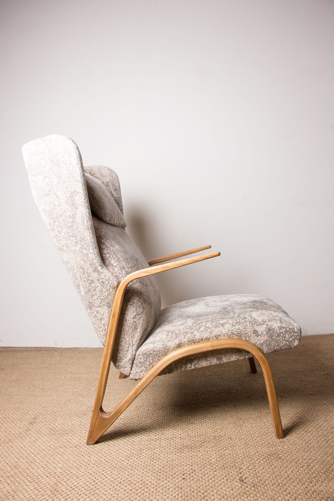 Grand fauteuil à dossier haut Konkav en hêtre courbé et tissu récent, par Paul Bode pour Federholz photo vintage