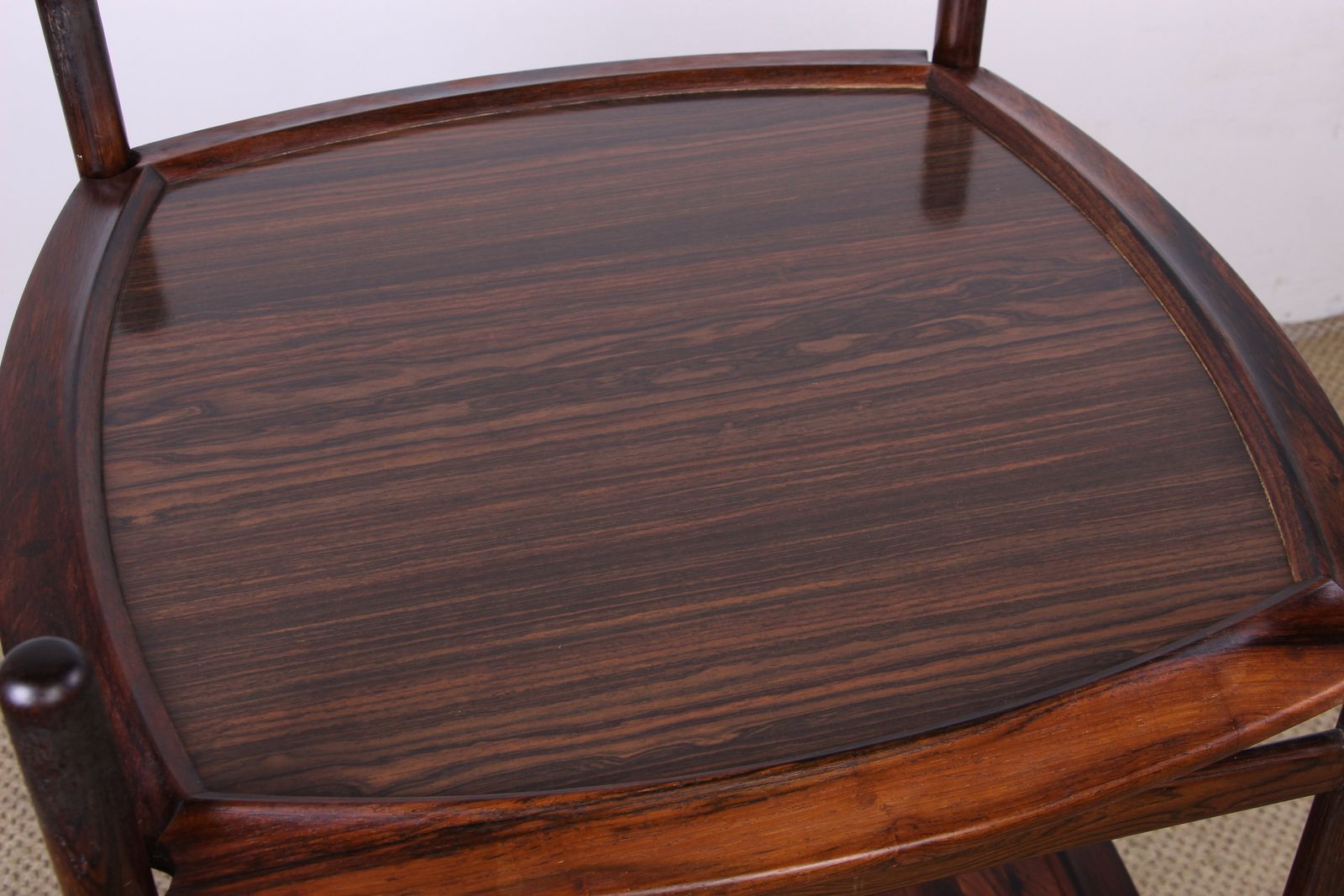 photo furniture Brazilian Serving Trolley With 2 Reversible Trays Rosewood And Formica By Cantù Móveis For Interiores Ltda 1960