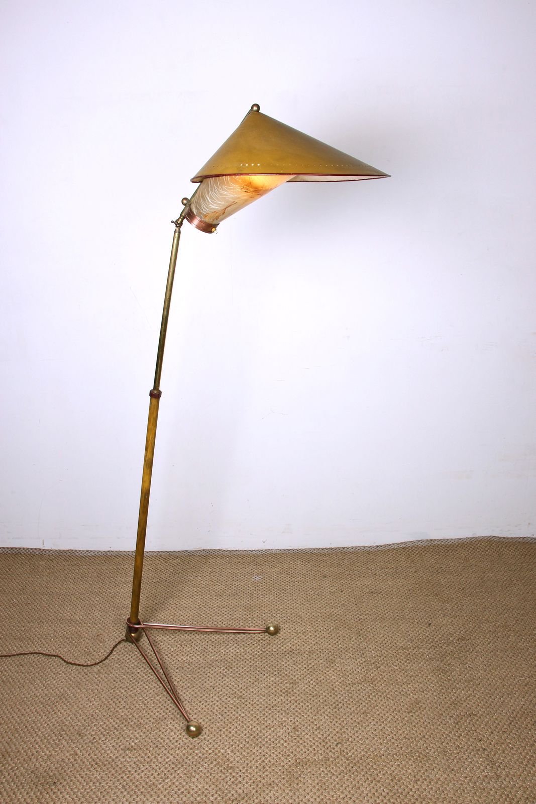 Italian Floor Lamp In Brass With Conical Base, Adjustable In Inclination And Height, Stilnovo 1950