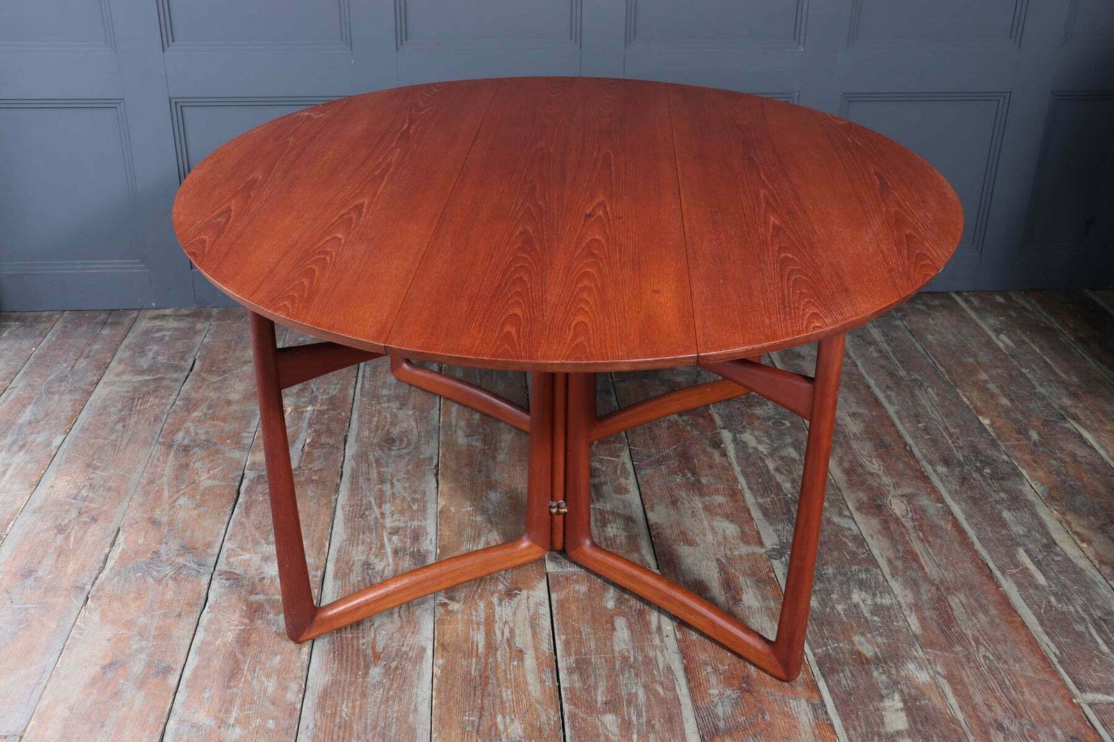 photo furniture Teak Gateleg Dining Table By Hvidt & Mølgaard Nielsen For France & Son