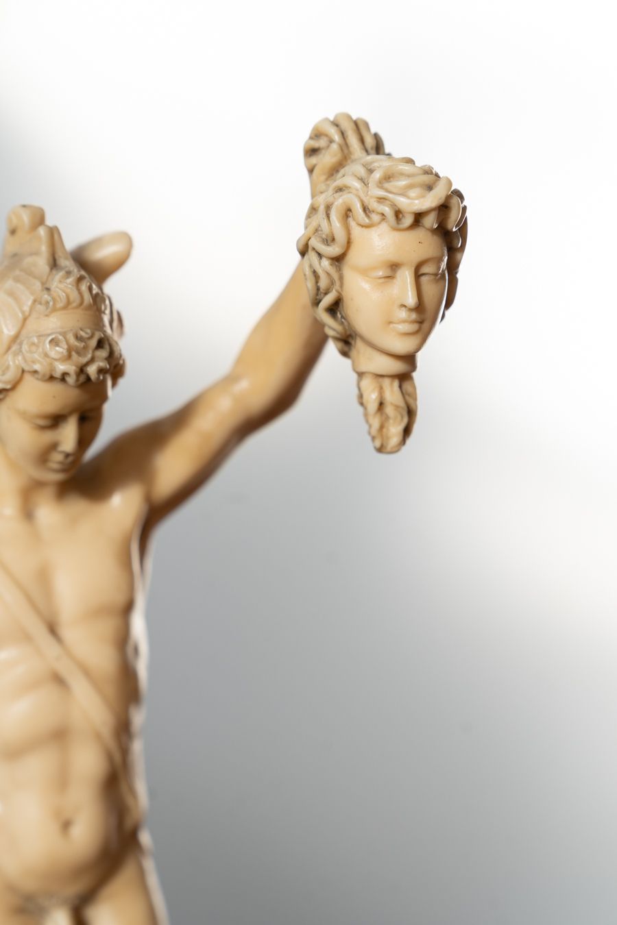 Pair Of 1970s/80s Resin Sculptures – Classical Art Figurines In Ivory Finish photo Art