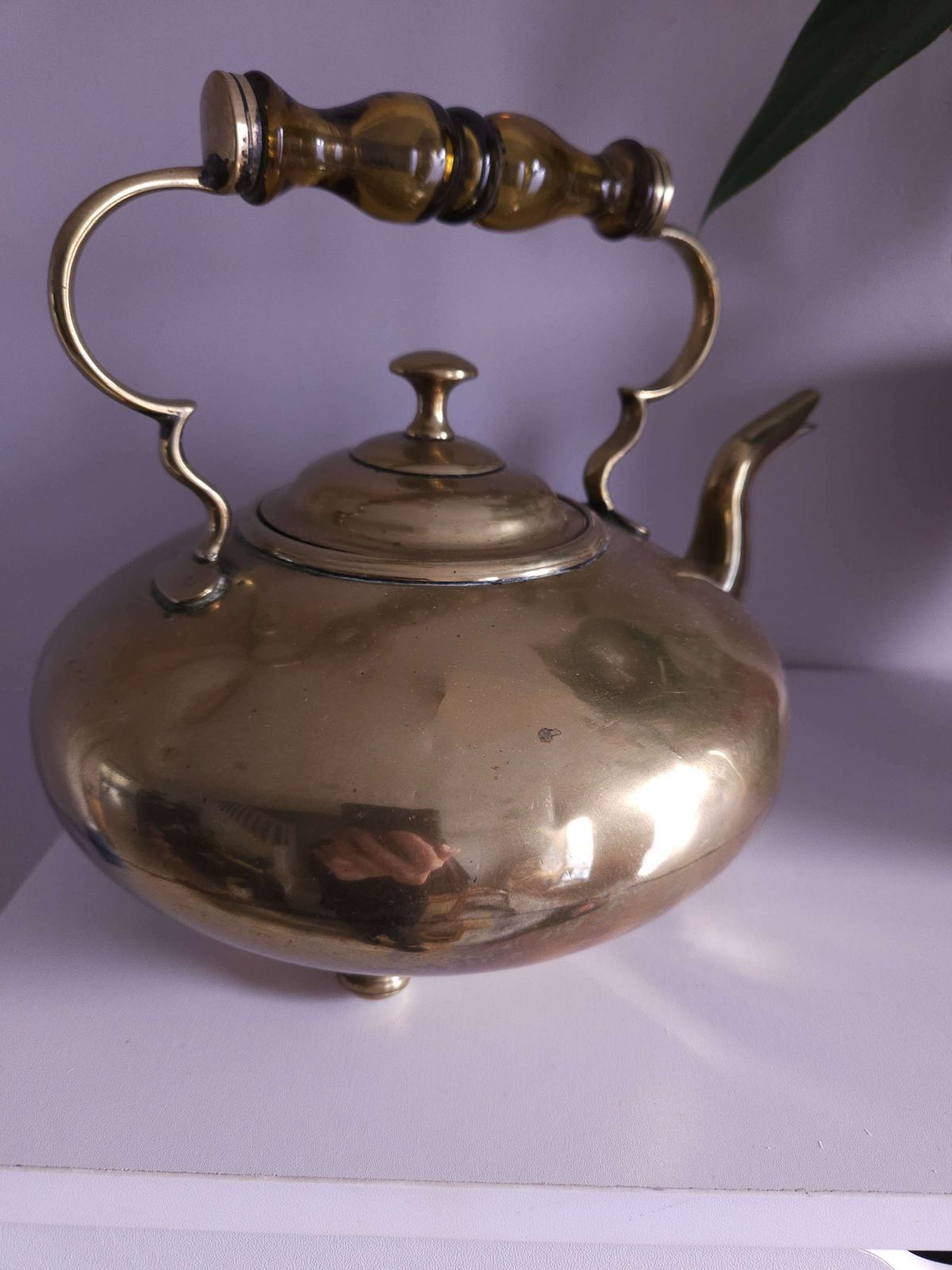 Antique Brass Kettle With Amber Glass Handle By J. Clews Of Birmingham photo vinterior