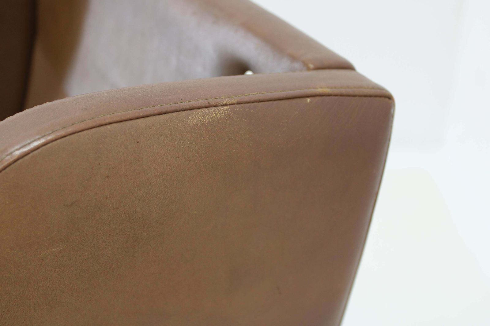 767.0 1970s Pair Of Brown Leather Armchairs, Denmark photo