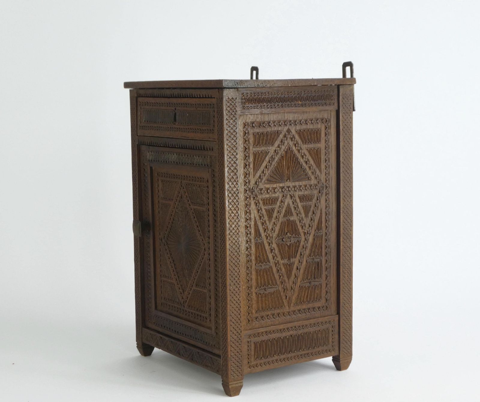 Antique Chip Carved Small Wooden Chest, Dutch Carved Medicine Cabinet, Farmhouse Decor Apothecary, Storage Box, Folk Art photo vinterior