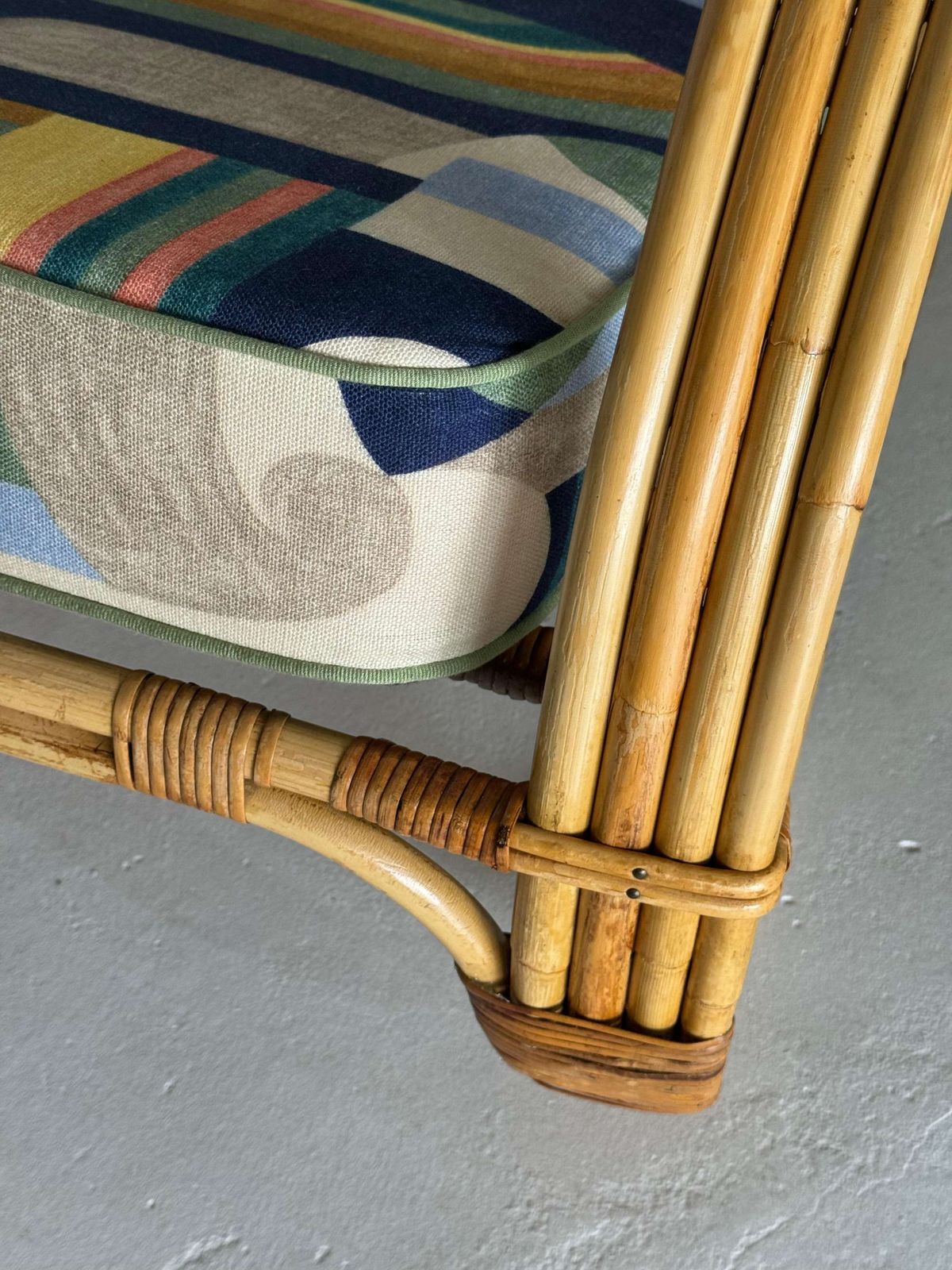 photo furniture Paar Bamboe Rattan Loungestoelen