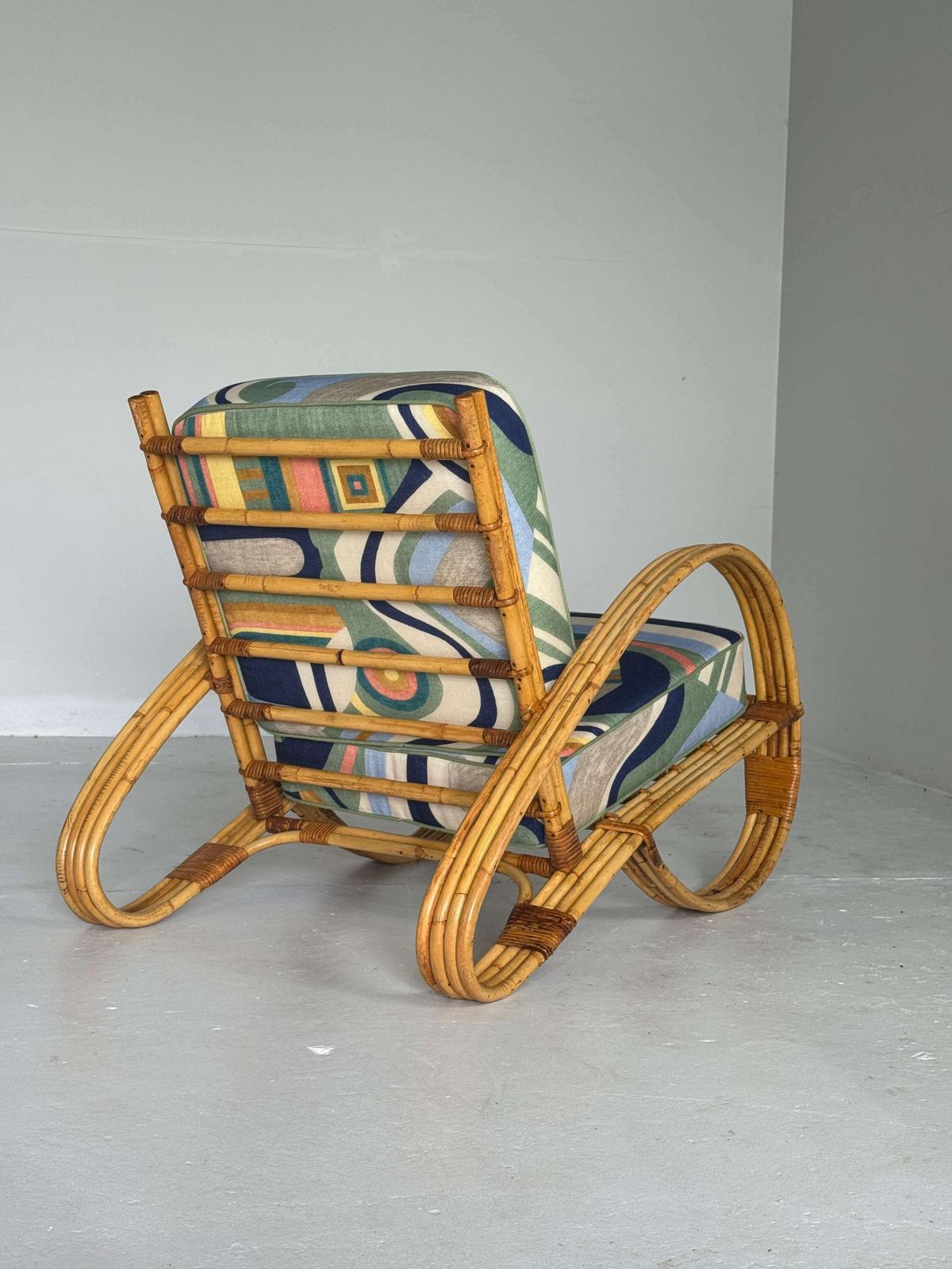 photo vintage Exclusive Pair Of Bamboo Rattan Lounge Chairs