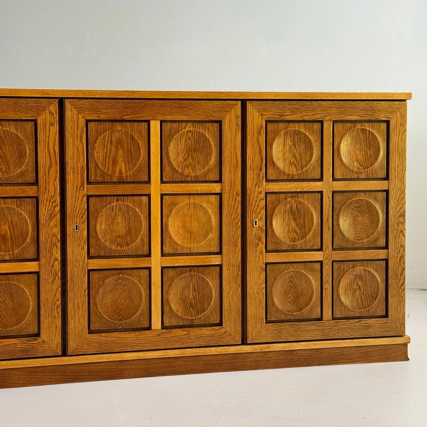 Naturel Eiken Brutalist Dressoir photo Meubels