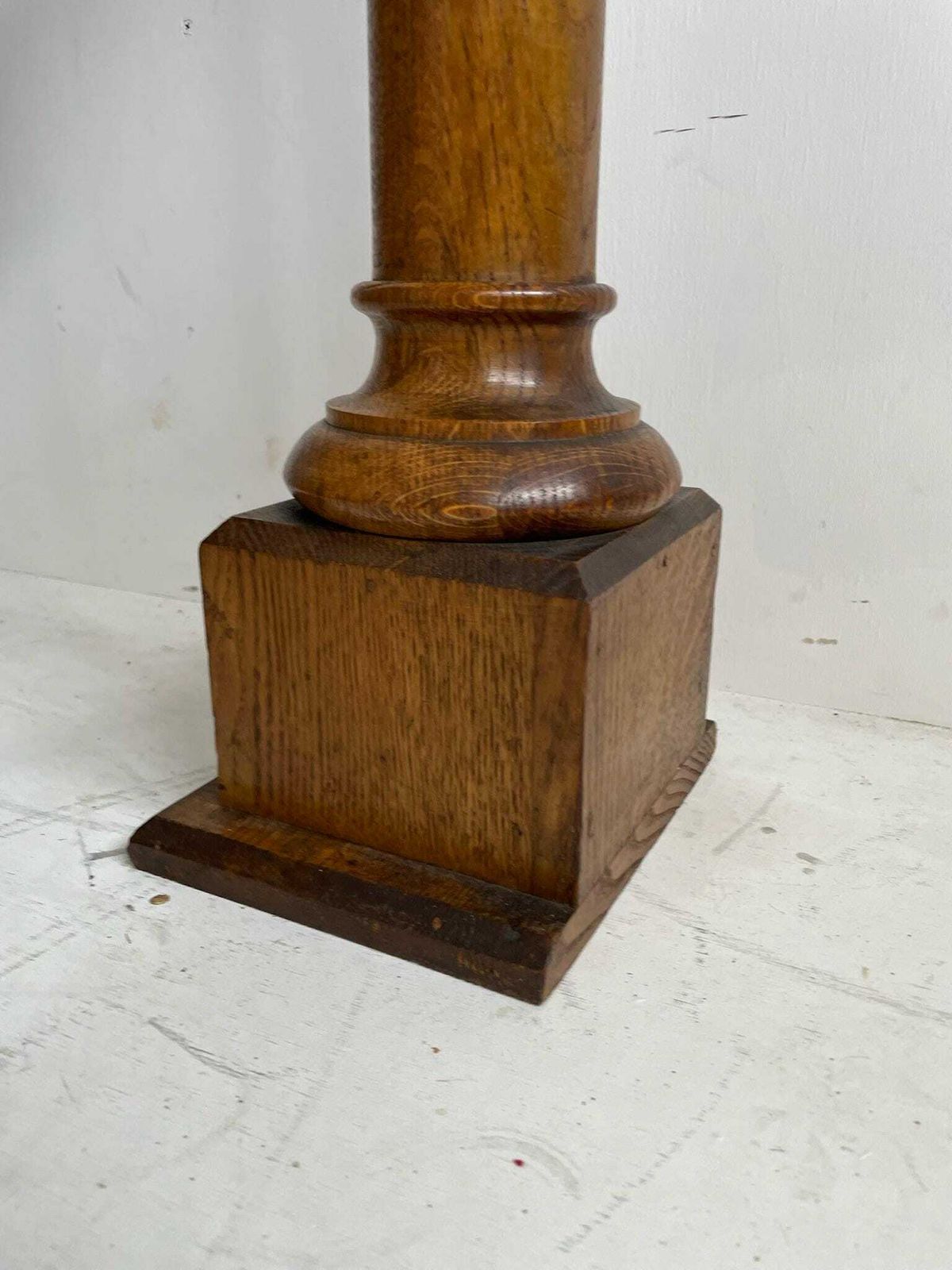 Wooden Column Plinth With Carved Acanthus Leaf Detail At The Top photo vinterior