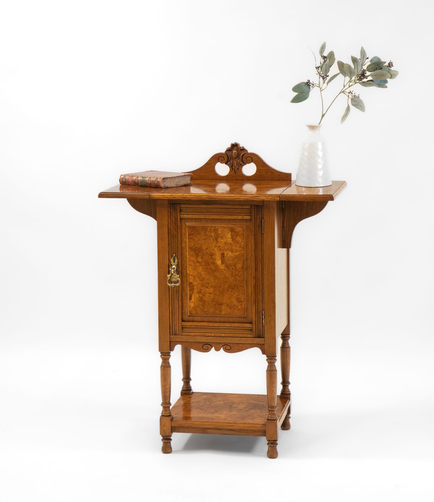 Late Victorian / Edwardian Golden Burr Oak Cabinet