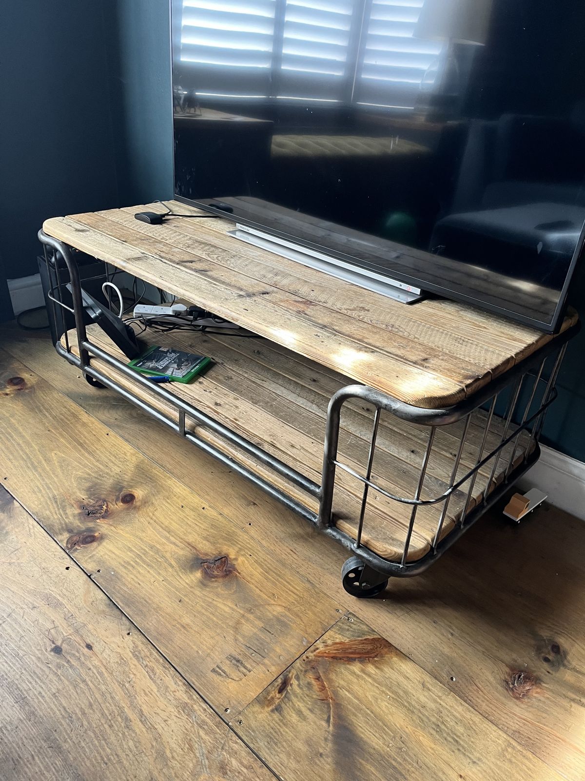 Vintage Luggage Trolly Coffee Table