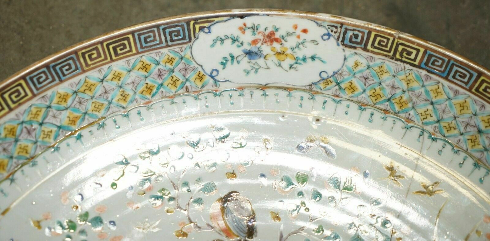 photo furniture Antique Repaired 18th Century Chinese Famille Verte Porcelain Charger Plate