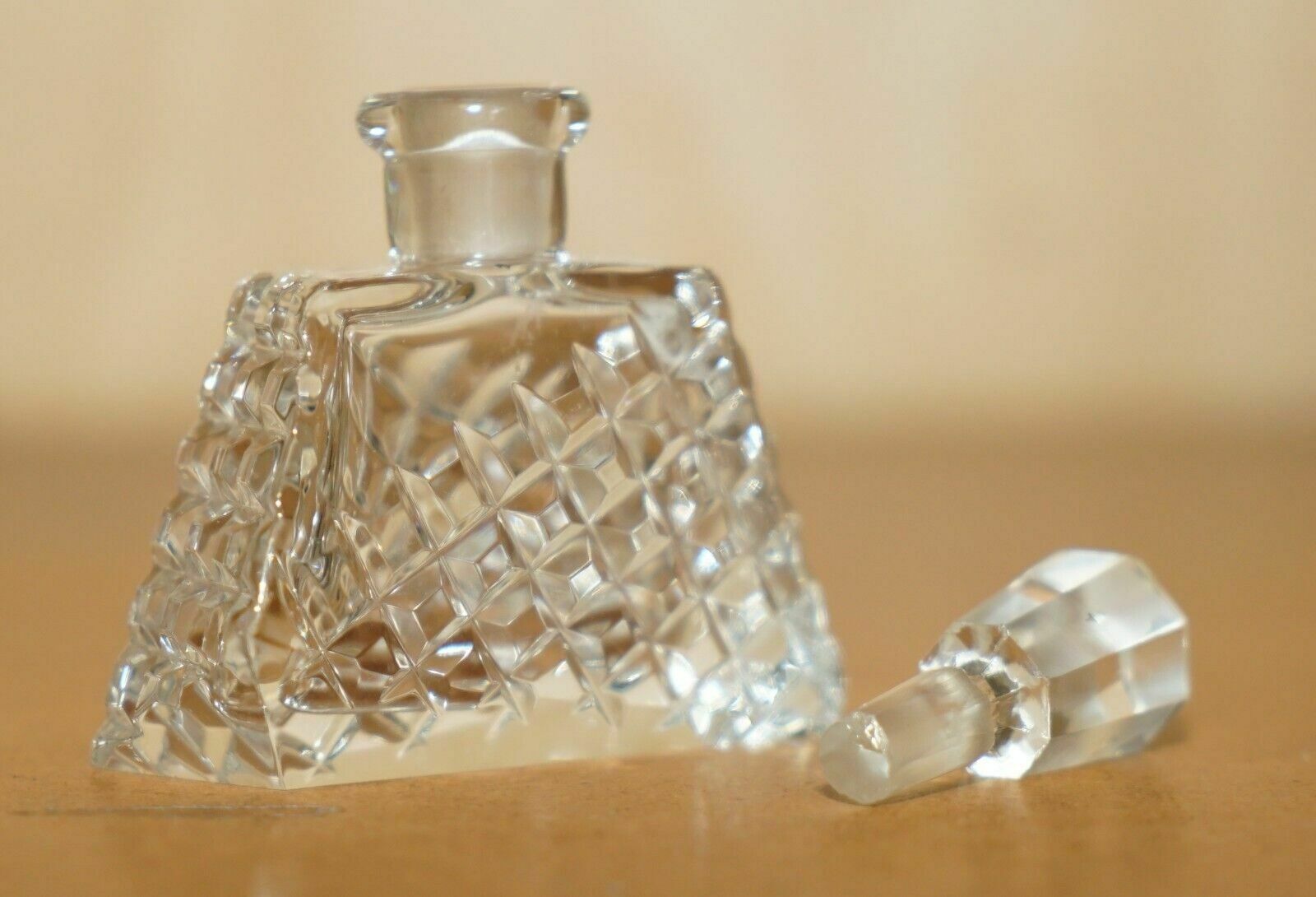 Stunning Antique Cut Glass Crystal Collectable Dressing Table Perfume Bottle photo vinterior