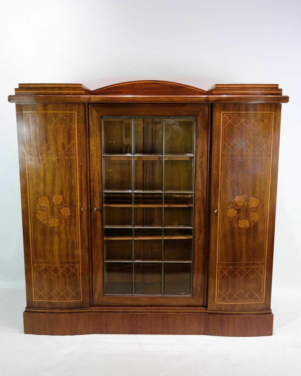 Antique Cabinet In Hand Polished Mahogany With Fruit Wood & Intarsia From 1920s