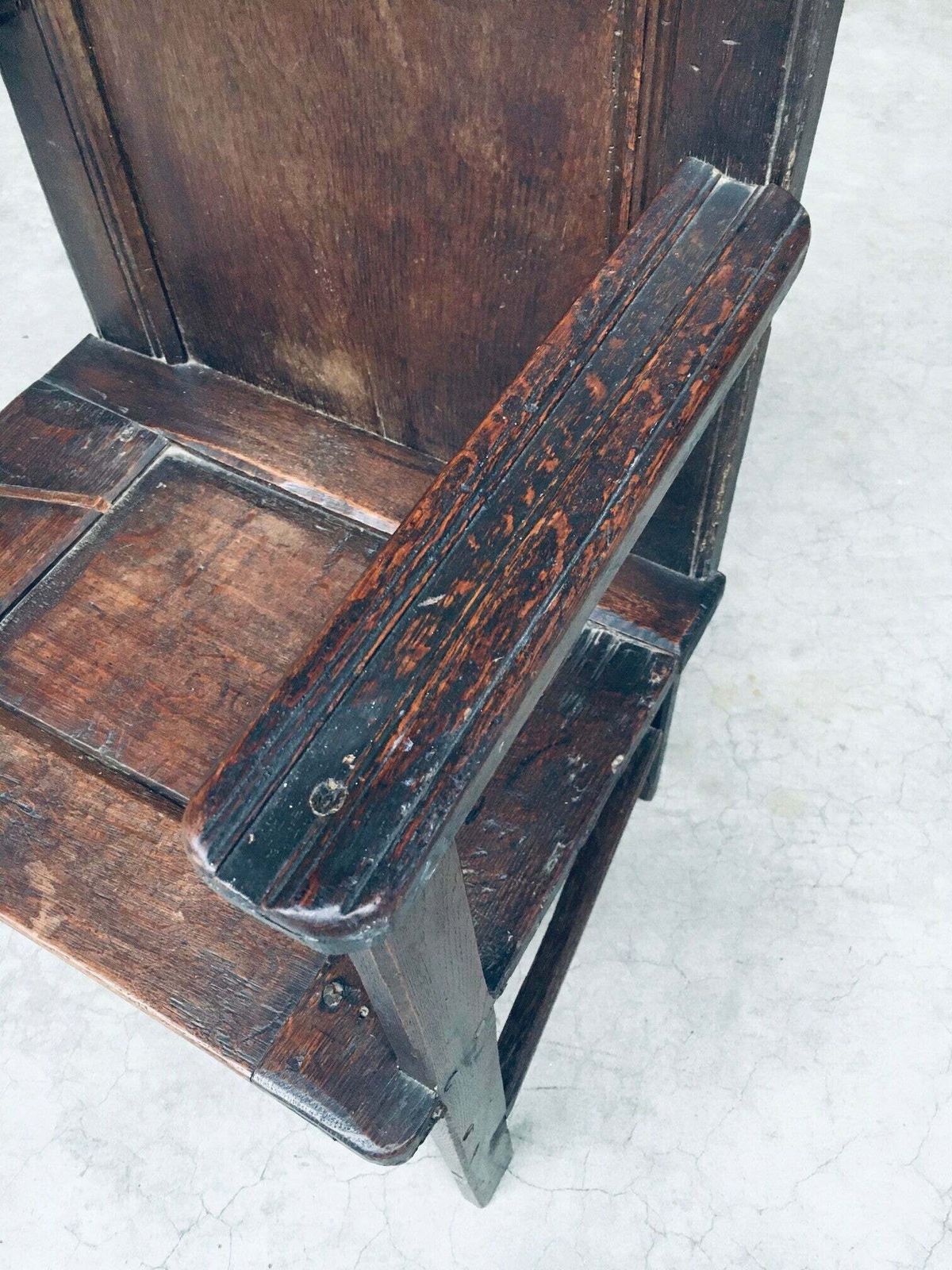 photo vintage 19th Century Primitive Folk Art Hand Made Arm Chair