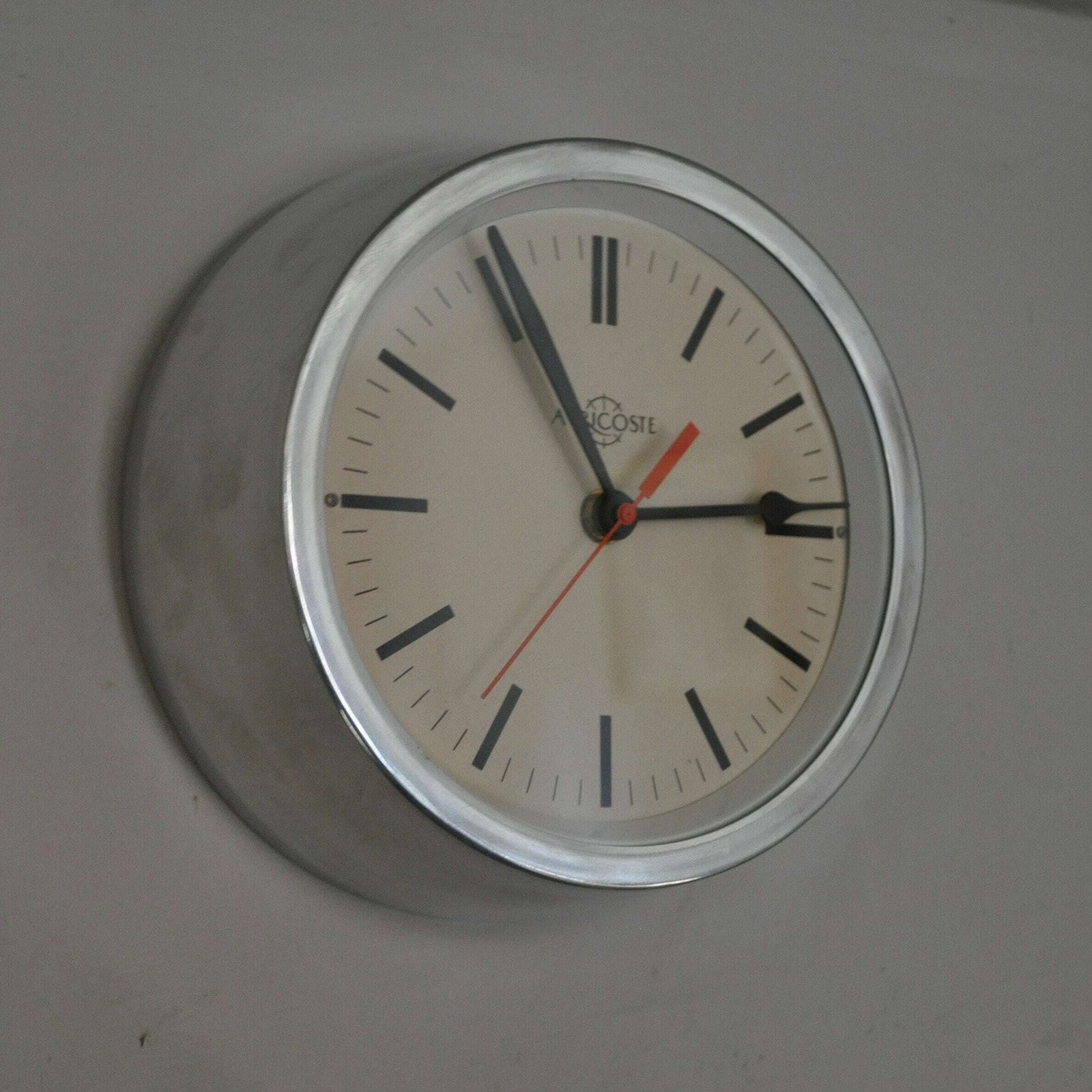 Auricoste Wall Clock In Shiny Aluminium, Last Century, Quartz Battery Mechanism