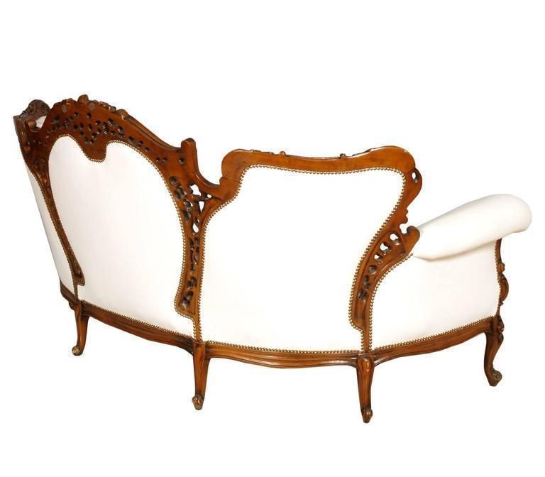 Early 20th C. Venetian Rococo Baroque Capitonné Sofa With A Pair Of Armchair photo for sale