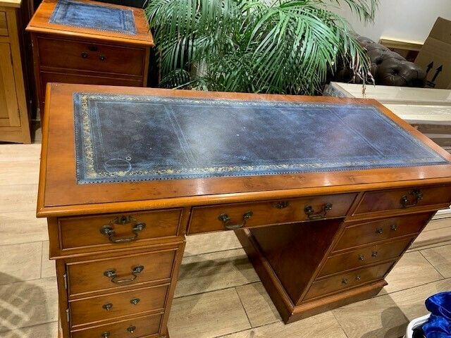 Mahogany Twin Pedestal Study Desk And Set Of Drawers