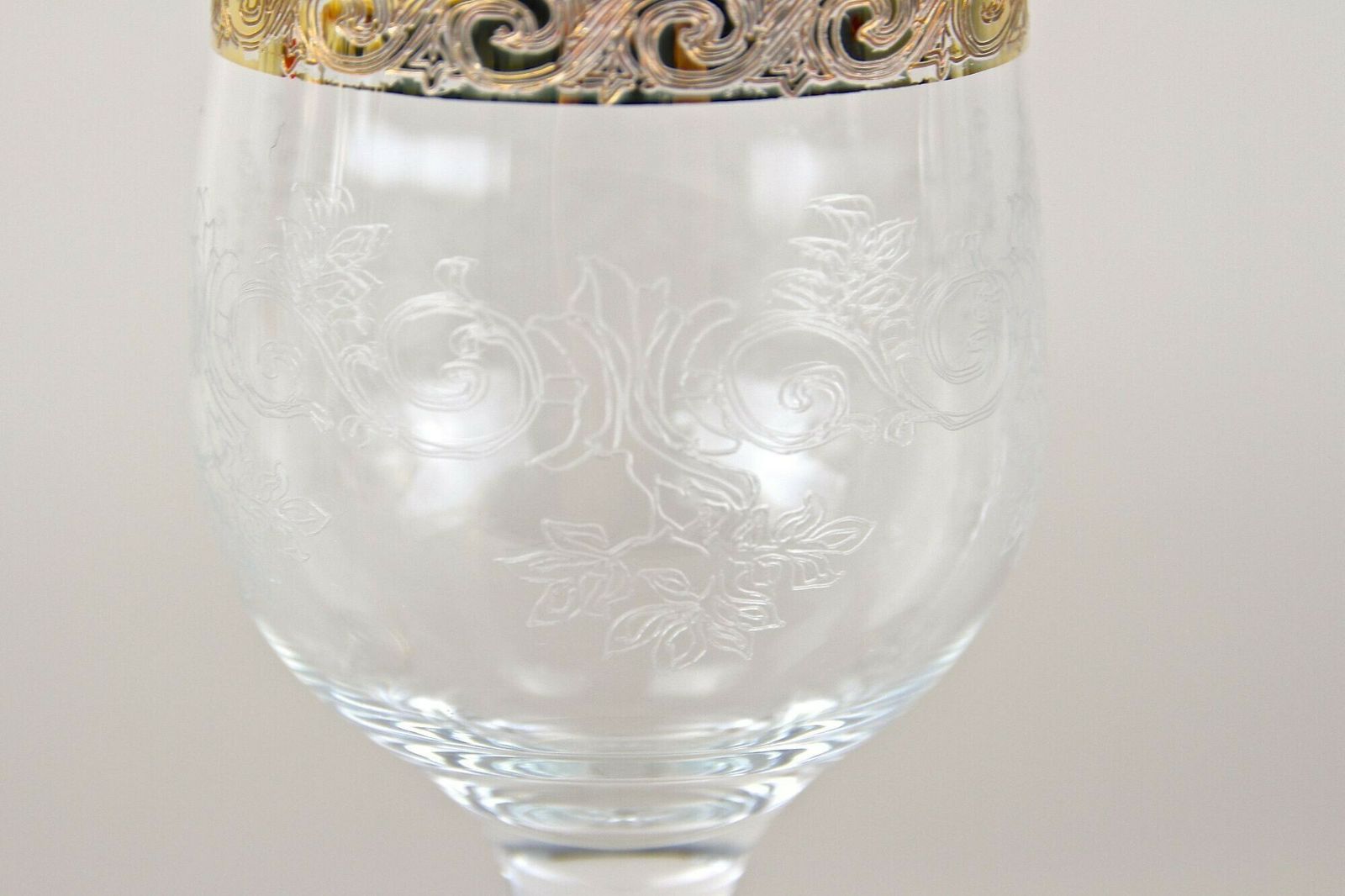 20th Century Murano Wine Glasses With Gold Rim, Set Of 6, Italy Ca. 1940 photo vinterior