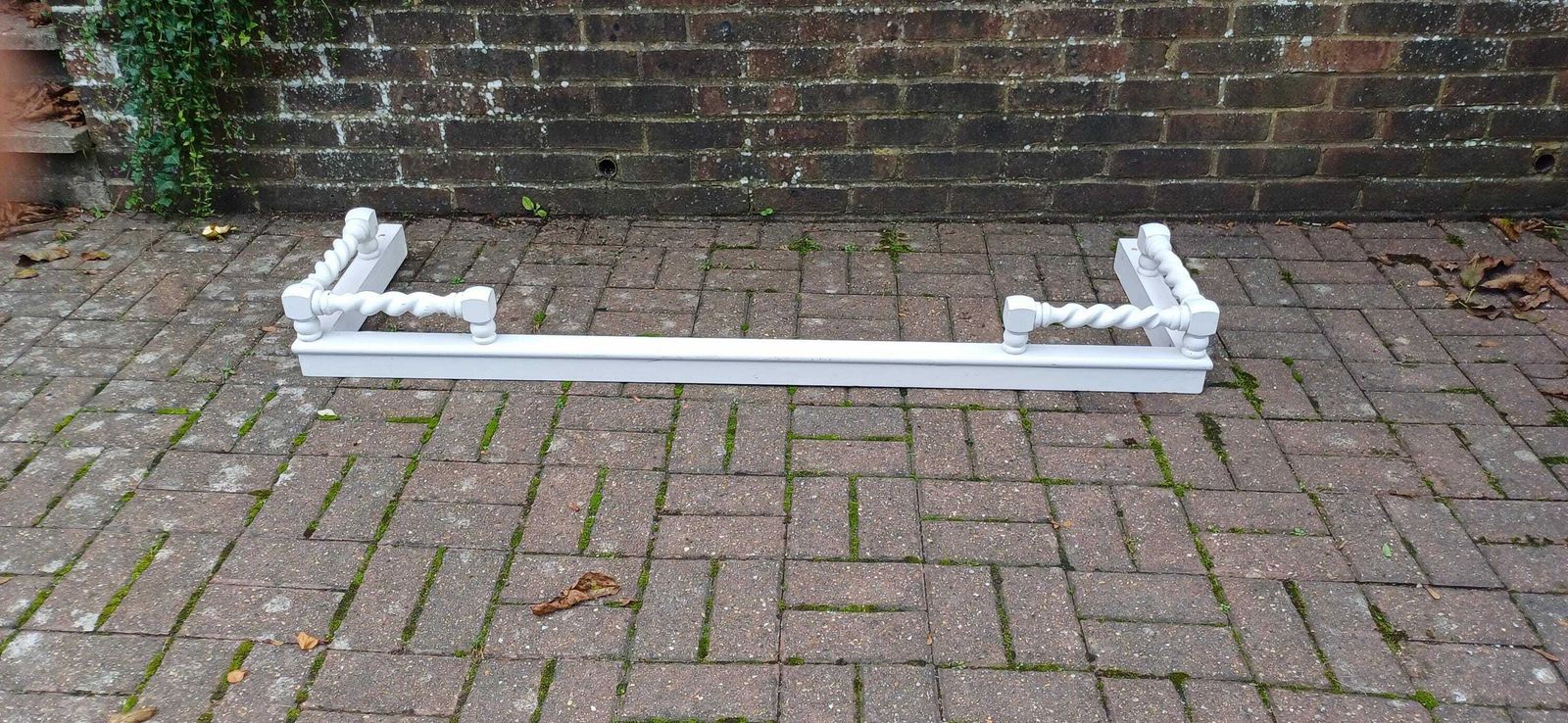 Huge Quality Vintage Style Aesthetic Painted Fireplace Curb Fender Guard Barley Twist Decoration.