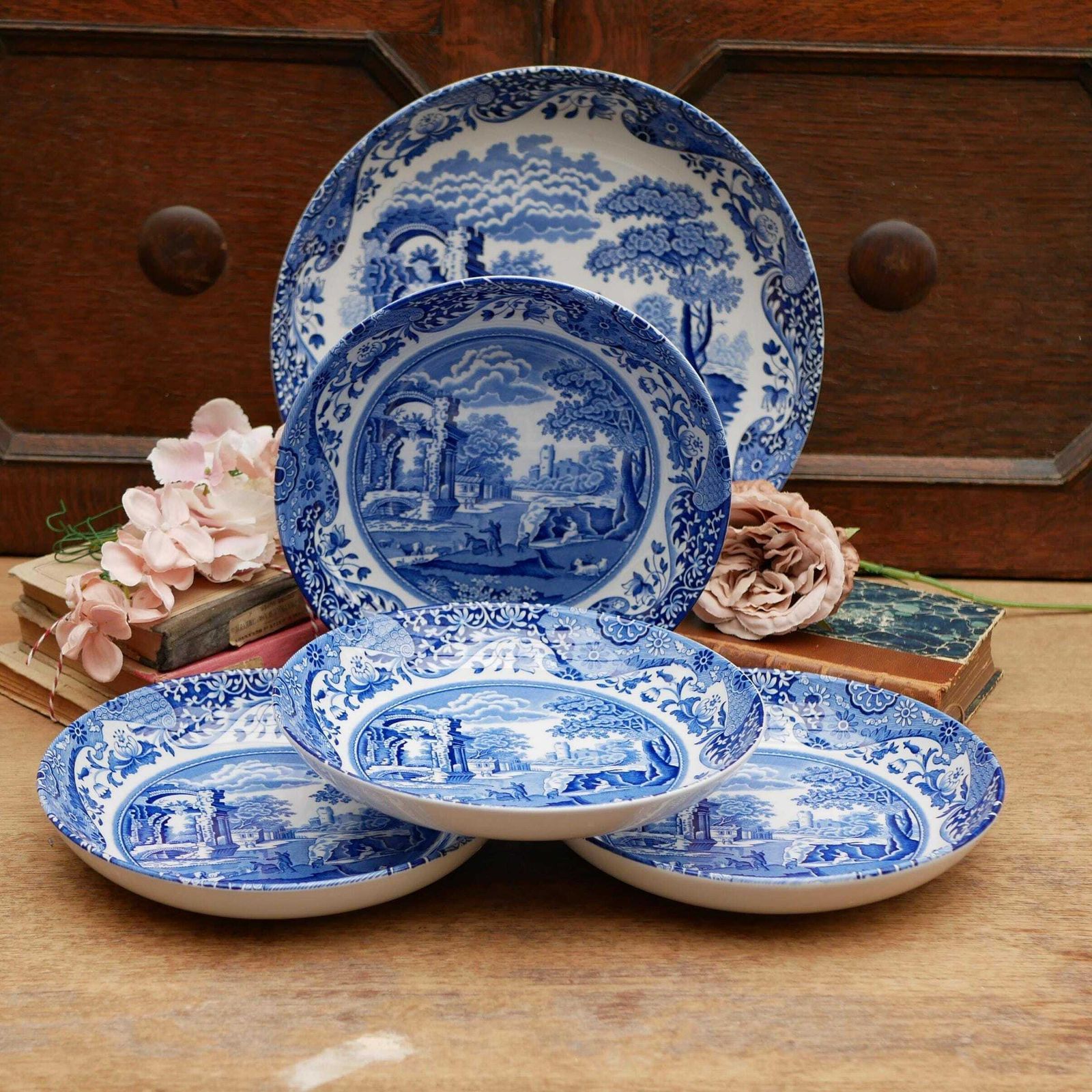Spode Italian Design Pasta/Dessert/Salad/Soup Bowls With Matching Large Serving Bowl Blue And White English Earthenware Crockery photo furniture