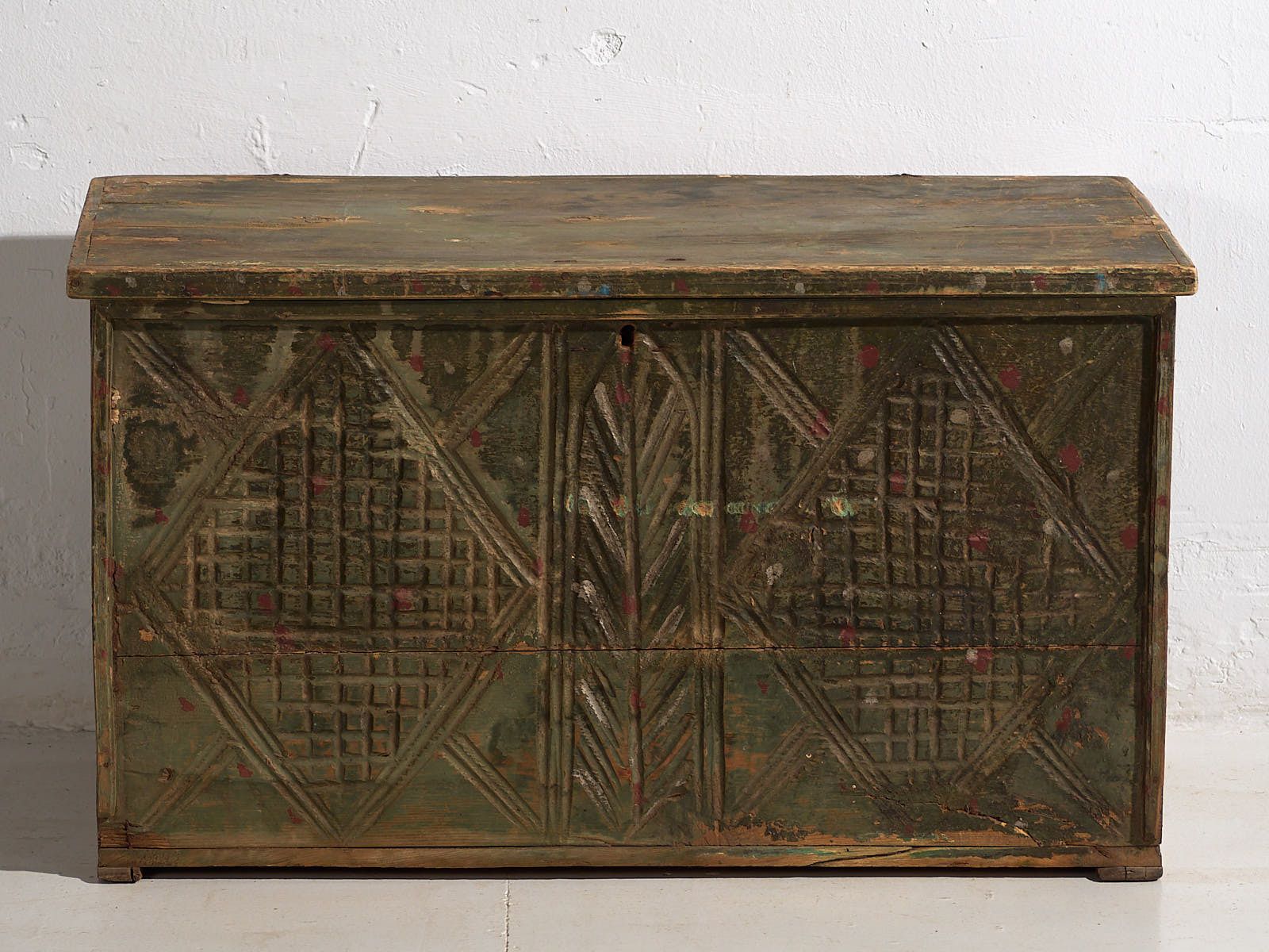 Antique Green Patina Antique Chest (C.1920) #58 photo vinterior