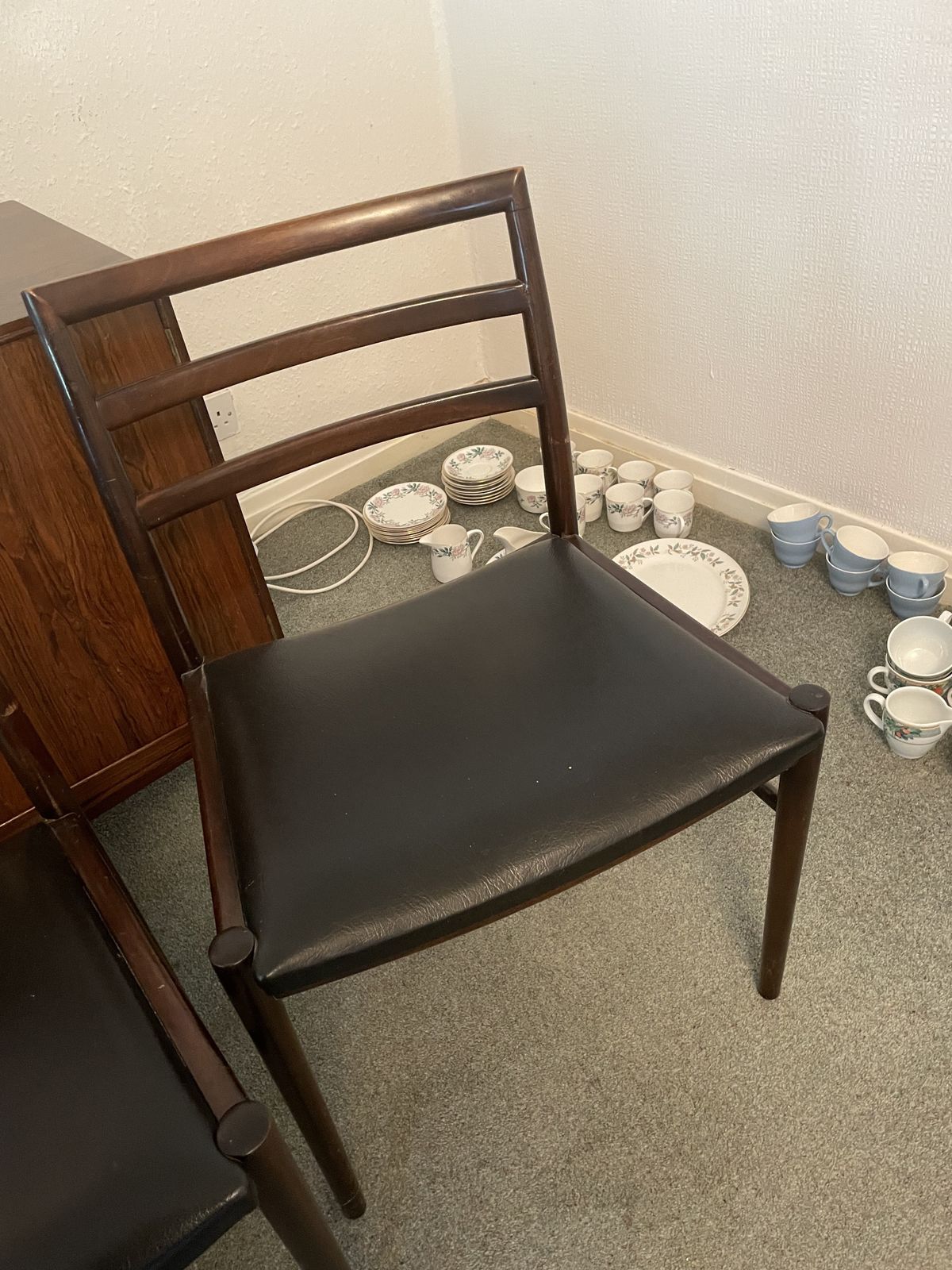 Beithcraft Mid Century Rosewood Table And Chairs photo vinterior