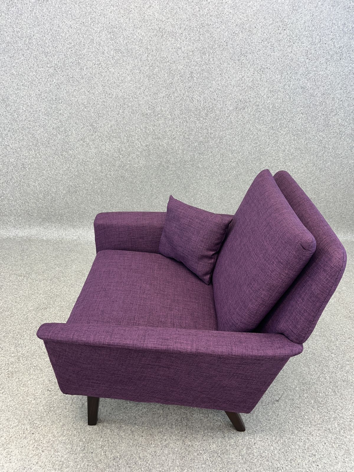 photo furniture Purple Danish Design Armchair Chair Folke Ohlsson By Fritz Hansen