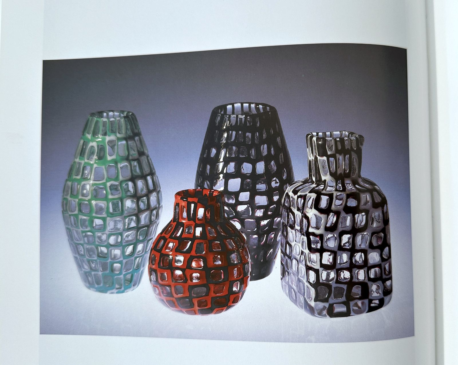 photo furniture Venini Vase By Tobia Scarpa Mod. Occhi / Murano Glass '60 / Black And White