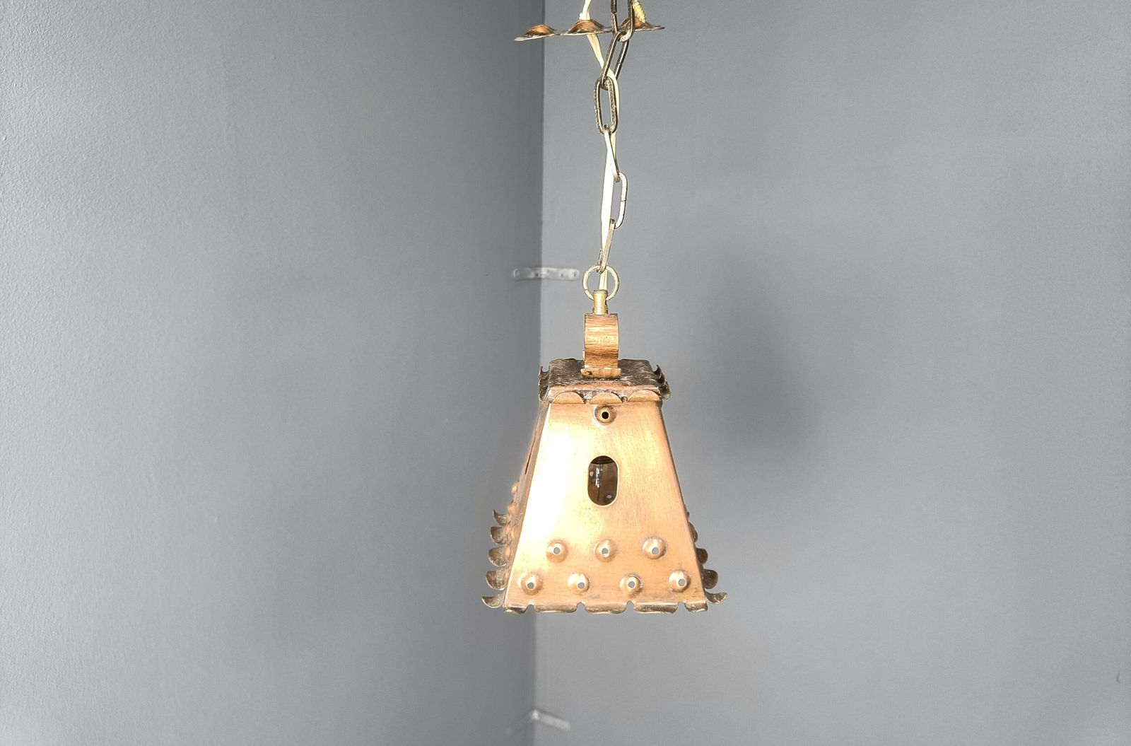 photo furniture Brutalist Copper Pendant Light, 1970s