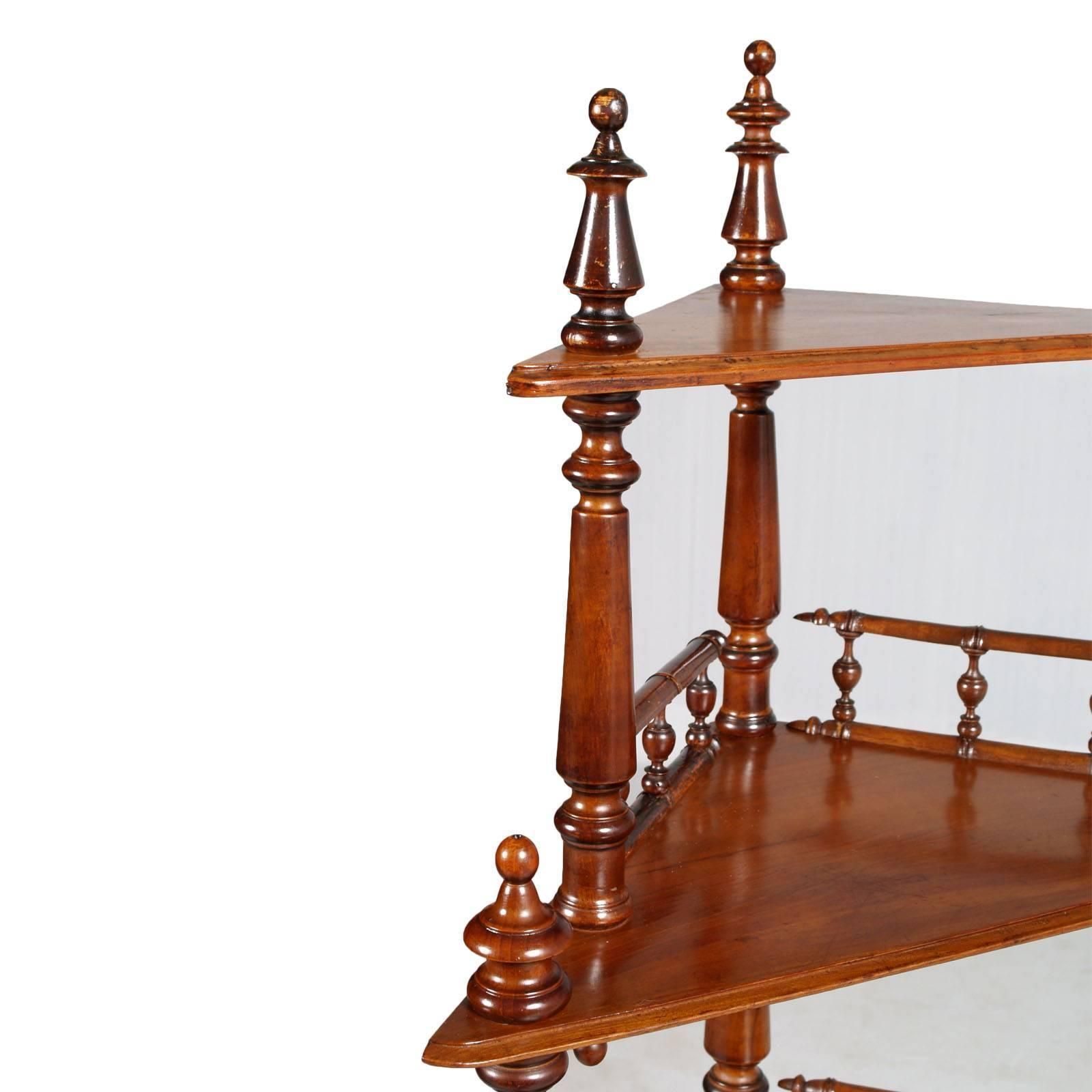 18th Century Corner étagère In Walnut And Turned Walnut Restored Polished To Wax photo vinterior