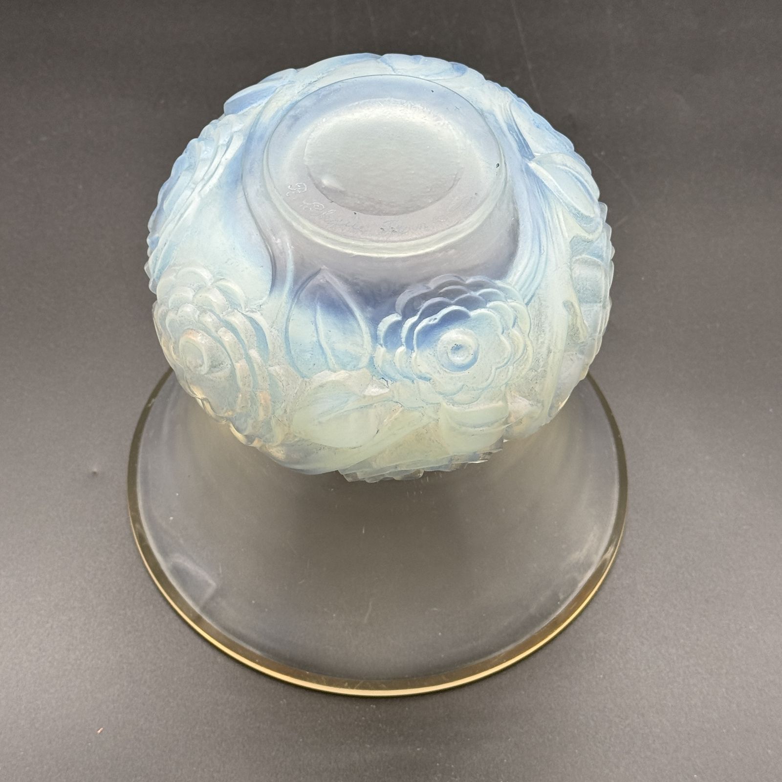 Home Decor An Opalescent Glass Renoncules Vase By R.Lalique photo