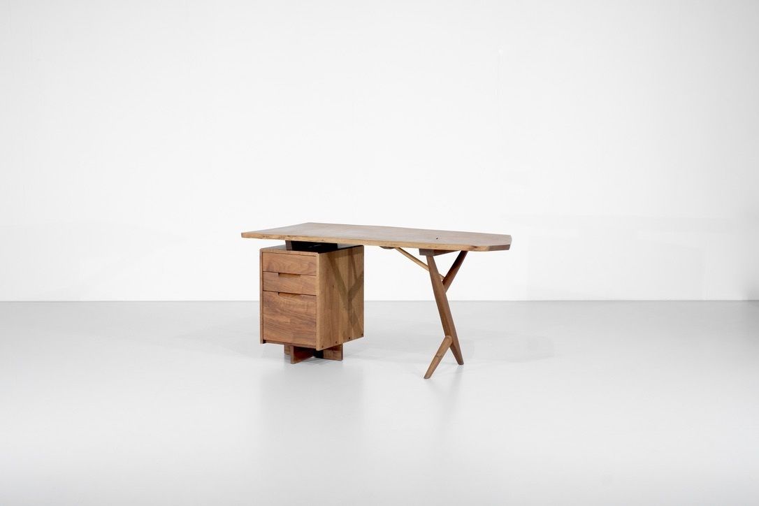 Desk " Conoid " By George Nakashima, USA 1970s photo furniture