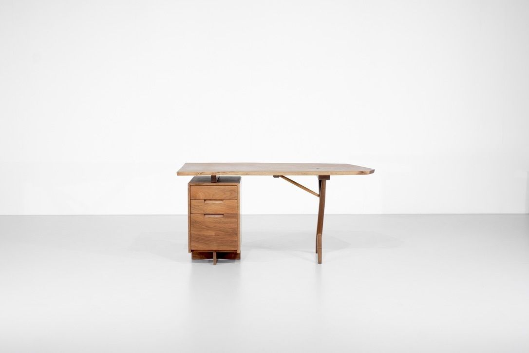 Desk " Conoid " By George Nakashima, USA 1970s photo 39500.0