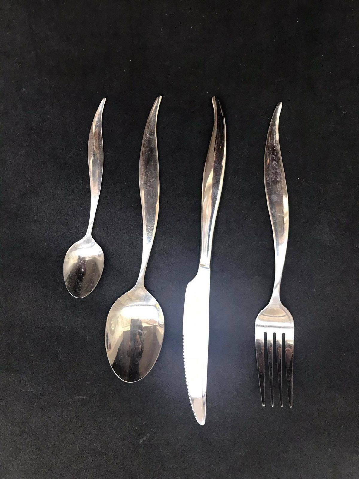 Set Van 24 Delig Bestek | Gedraaid Gesmeed Bestek | Brutalist | Middeleeuws | Viking | Postmodern | Handgemaakt | 6 Personen | Cadeau | Bruiloft photo vintage