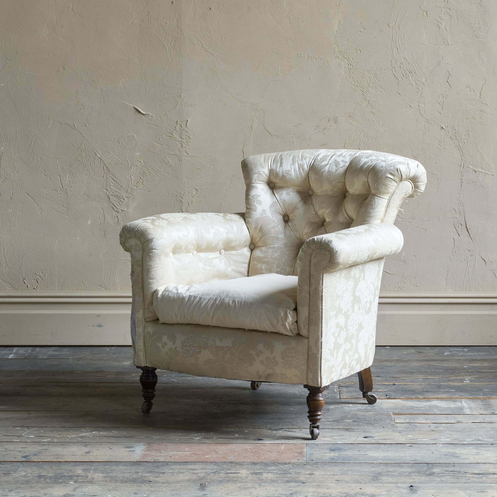 Antique Woodstock Style Tub Armchair photo Furniture