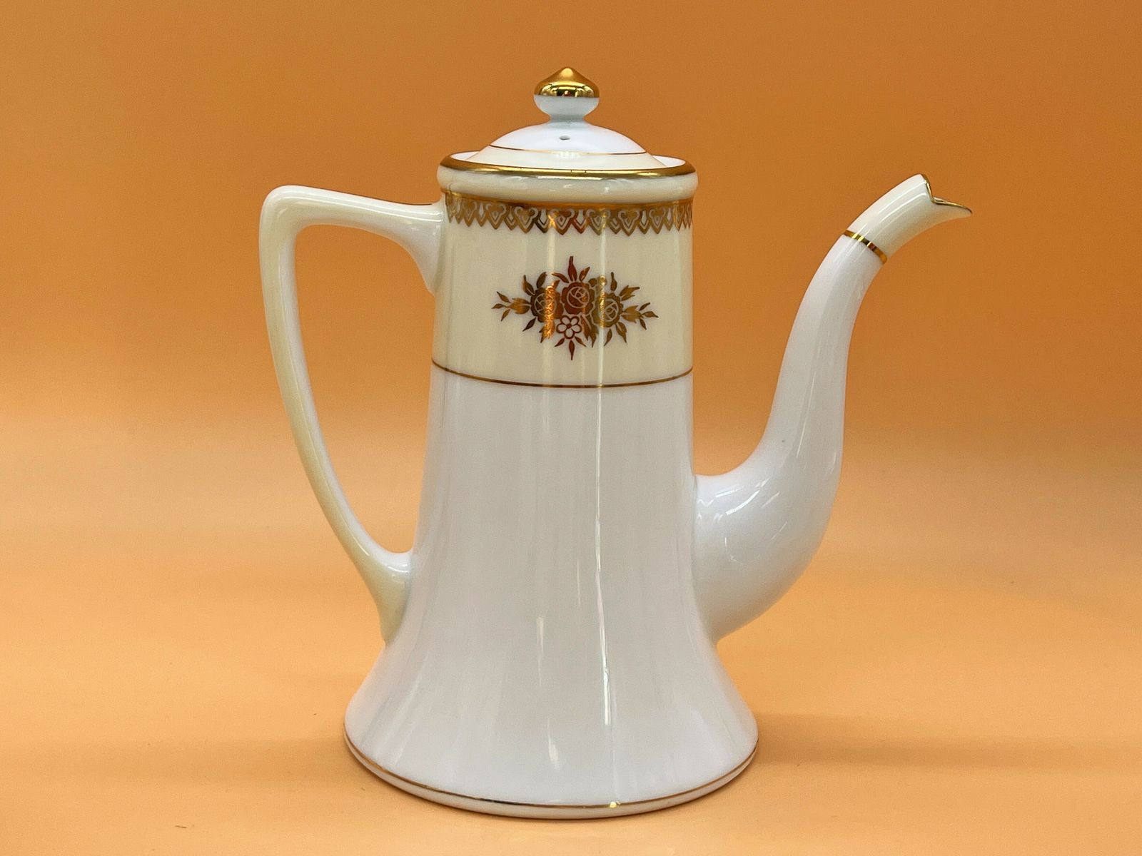 Antique Noritake Porcelain Beige And Gold Mosq Design 11 Piece Coffee Set. photo buy