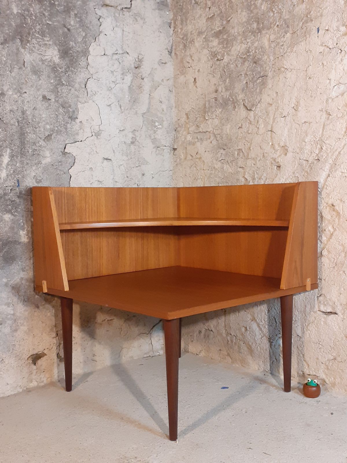 Corner Table In Teak By Ekornes, Scandinavian Mid Century 1960s photo vinterior