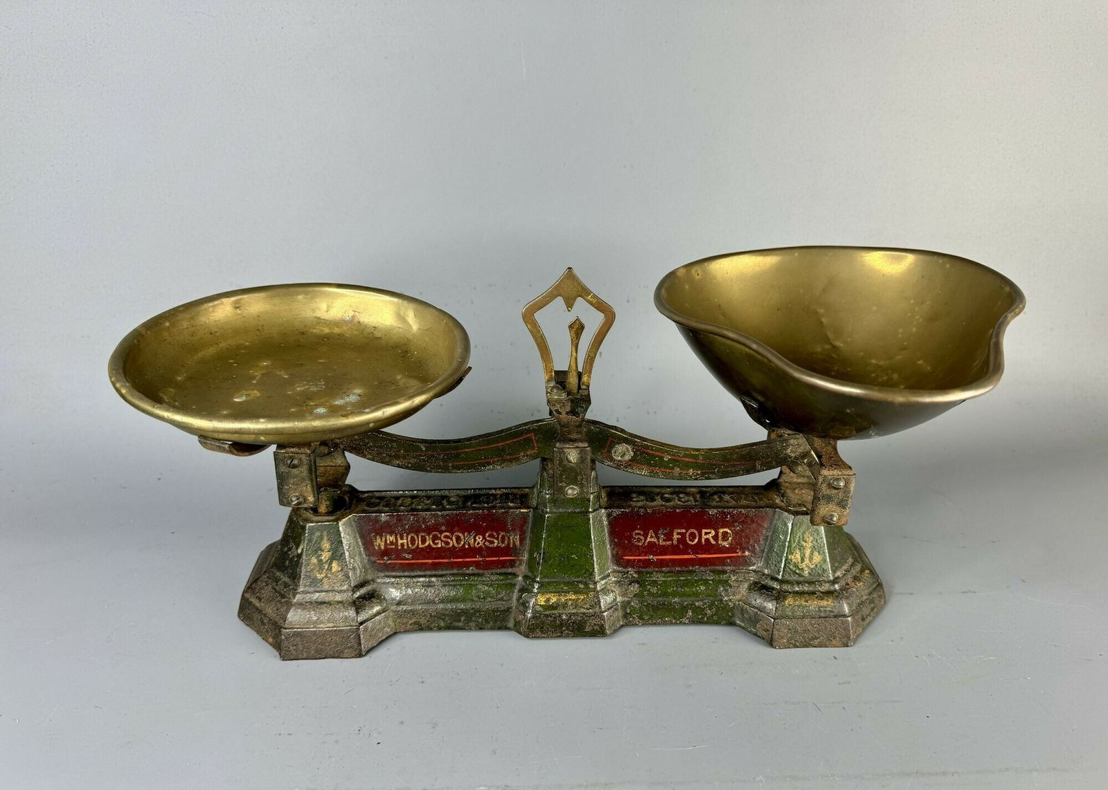Antique Cast Iron & Brass Weighting Scales By Wm. Hodgson Salford, In Original Paint photo for sale