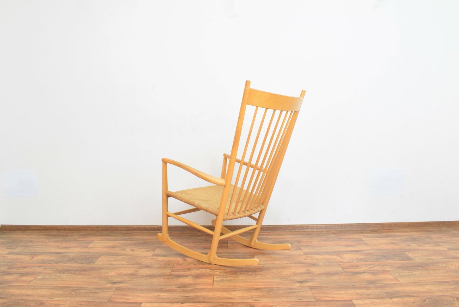 Mid Century Rocking Chair By Hans Wegner For Frederica, 1970s. photo vinterior