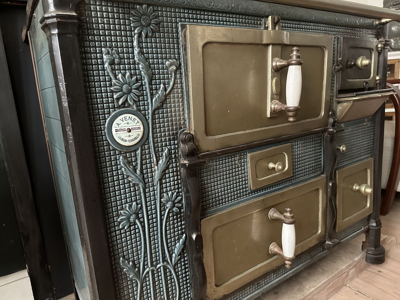 photo buy Art Nouveau Cast Iron & Enamel Cooker