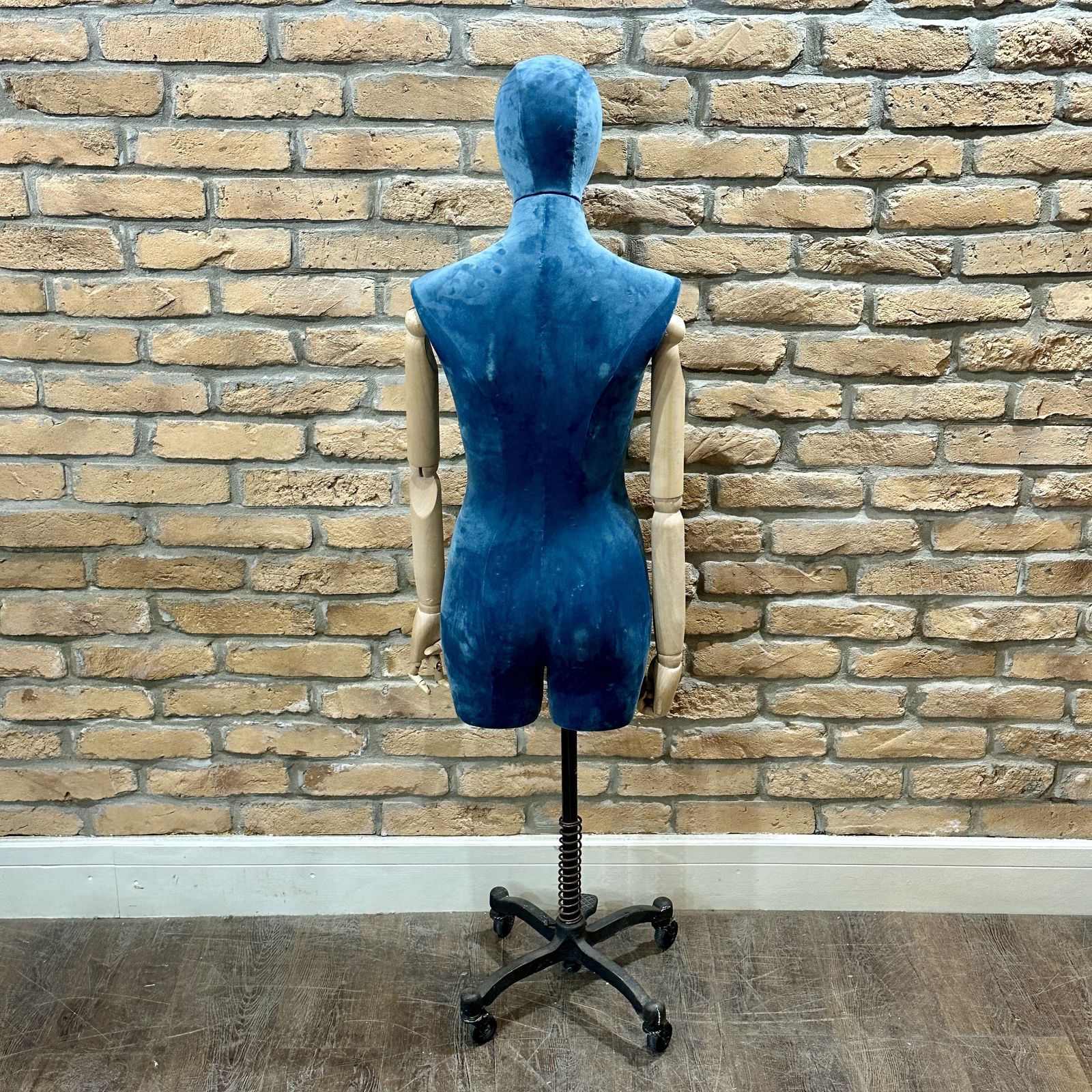 Suede Lined Articulated Mannequin photo Home Decor